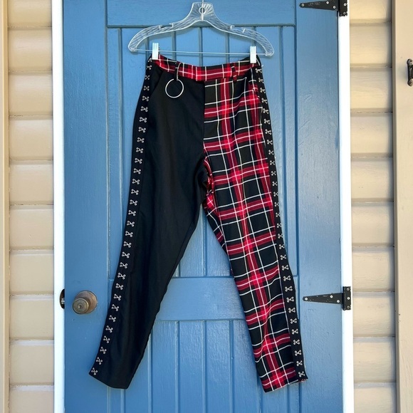 Hot Topic Pants - Hot Topic Plaid Pants Women's Small Black & Red Split Leg High Rise Women’s Size